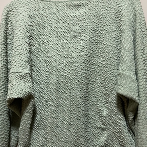 Top - Picture 3 of 6